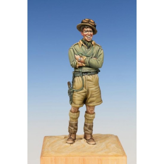 1/35 WWII British Tank Crewman
