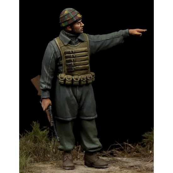 1/35 WWII Italian Paratrooper "Nembo Division"