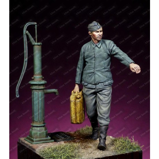 1/35 Waffen SS Mechanic