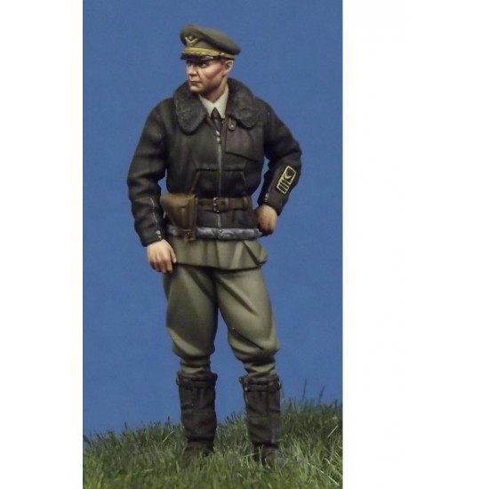 1/48 WWII Royal Hungarian Air Force Pilot #2 in Late War Uniform for Bf-109/Fw-190