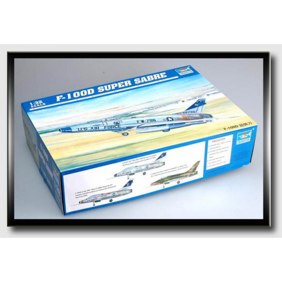 1/32 North American F-100D Super Sabre Fighter