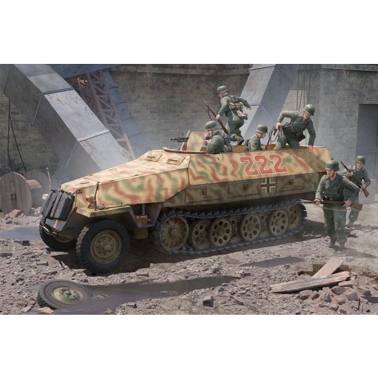 1/16 SdKfz 251D Armoured Personnel Carrier