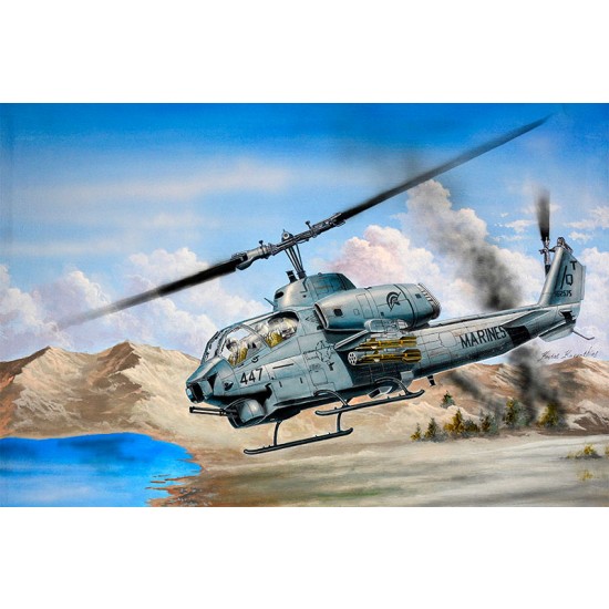 1/35 Bell AH-1W Super Cobra Attack Helicopter