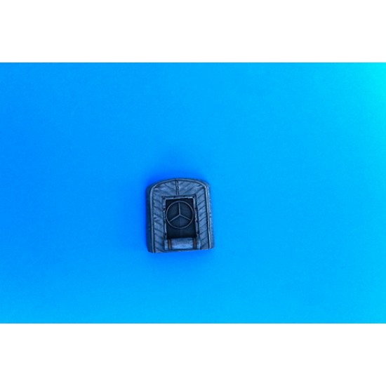 1/35 Mercedes 1500 A / S Winter Radiator Cover (Opened)