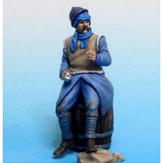 1/35 WWI French Soldier at Rest in Winter No.2 (1 figure)