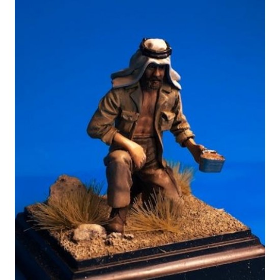 1/35 SAS/LRDG Crew - Eating No.4 (1 Figure)