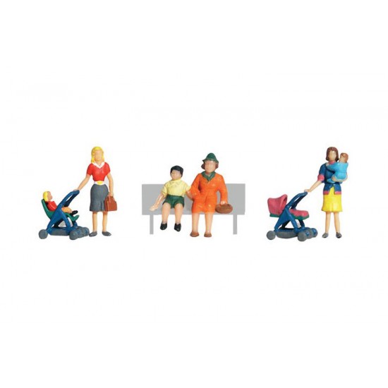 HO Scale Moms & Kids (3 moms & 3 kids)