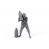 1/35 WWI German Minenwerfer Crewmember Loading Shell