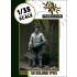 1/35 WWII US Soldier - Holding Ammo