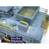 1/35 Ukrainian FV103 CVR(T) Spartan APC with HMG Gun Turret