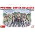 1/35 Soviet Soldiers Pushing the Truck (5 figures)