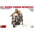 1/35 US Soldier Pushing Motorcycle 