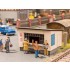 N Scale On the Platform (building & figures)
