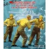 1/35 The "Iron Curtain" Soviet Tank Crew Cleaning Barrel,Summer 60s-80s for T-54/55/62/64