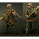 1/35 Tank Hunters (2 figures)