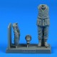 1/35 WWII British HMS X-craft Submarine Sailor for Merit kits