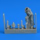 1/48 USAF Fighter Pilot on the Ladder