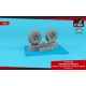 1/24 Supermarine Spitfire Wheels w/Weighted Tyres of Blocks Pattern & 4-Spoke Hubs