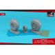 1/32 B-17B/C/D/E/F Flying Fortress Wheels w/Weighted Tyres Type B (FS) & PE Hubcaps