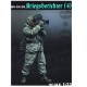 1/35 WWII German Kriegsberichter #4 w/Arriflex 35 (standing pose)