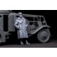 1/35 Italian Armoured Car Officer In Fur Greatcoat