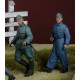 1/35 Dutch NCO and Armoured Car Crewman Walking 1940