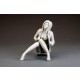 1/24 Show Girl - Sitting (1 Resin Figure)