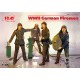 1/35 WWII German Firemen (4 figures)