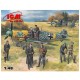 1/48 Messerschmitt Bf109F-2 with German Pilots and Ground Personnel Crew