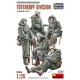 1/35 Totenkopf Division, Kharkov 1943 w/Resin Heads (5 figures)