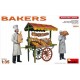 1/35 Bakers: 2 Figures, Wooden Crates w/Bakery Products