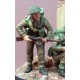 1/35 UK Infantryman with Rifle Peering around Corner 