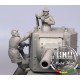 1/35 Soviet Tank Crew for KV-2, Winter 1939-1944 (2 Resin Figures)