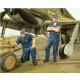 1/32 Focke-Wulf Ta 152 H-1 Luftwaffe Ground Crew (2 figures)